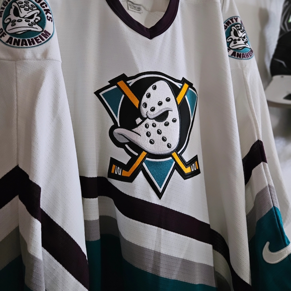 Vintage Nike Anaheim Ducks Jersey